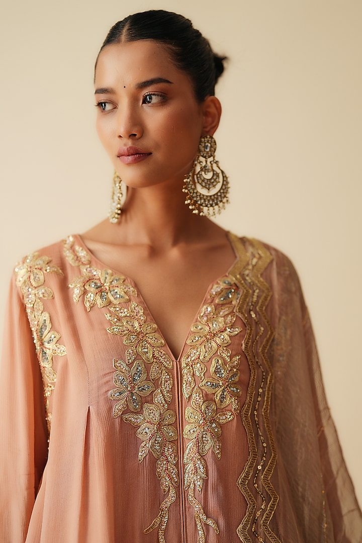 Rose Gold Chiffon Embroidered Kurta Set by Zari Dorie at Pernia's Pop Up Shop