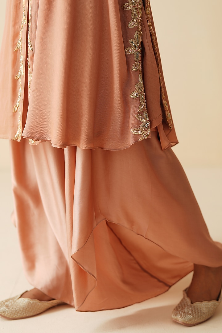 Rose Gold Chiffon Embroidered Kurta Set by Zari Dorie at Pernia's Pop Up Shop