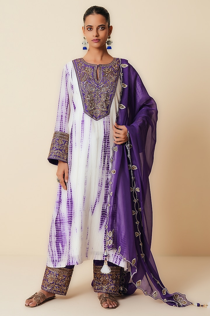 White & Brinjal Chanderi Silk Embellished Kurta Set by Zari Dorie at Pernia's Pop Up Shop