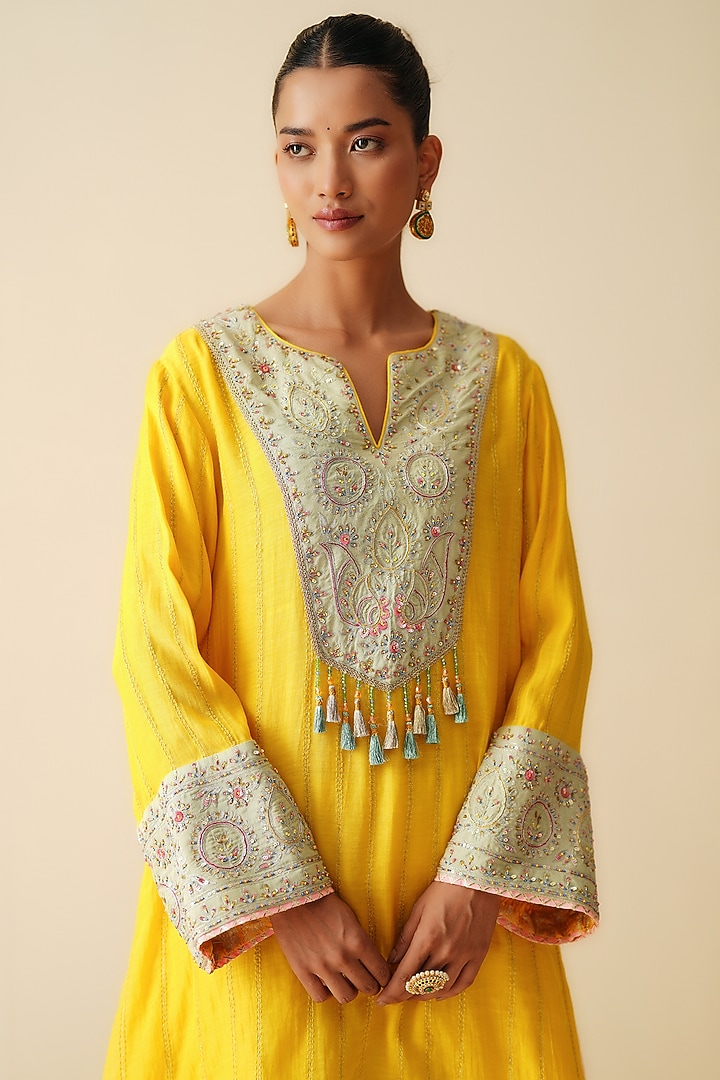 Yellow Mul Chanderi Embellished Kurta Set by Zari Dorie at Pernia's Pop Up Shop