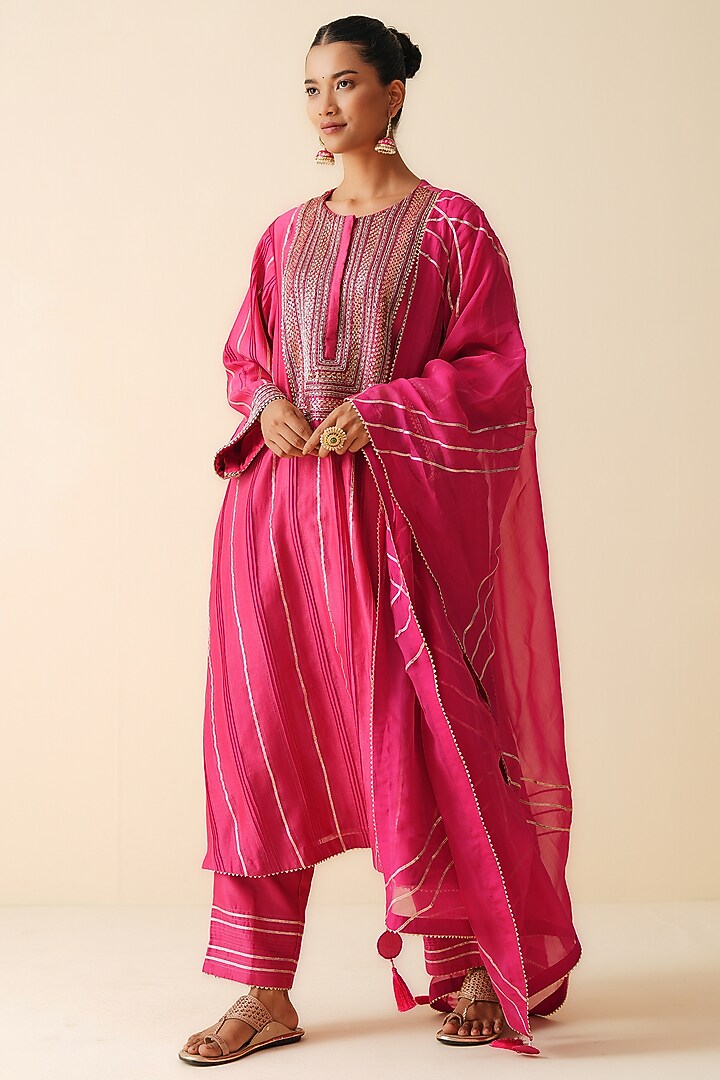 Magenta Pink Pure Chanderi Silk Embellished Kurta Set by Zari Dorie at Pernia's Pop Up Shop