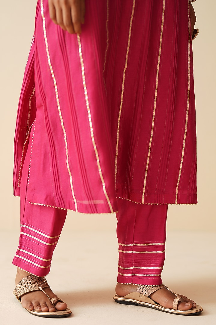 Magenta Pink Pure Chanderi Silk Embellished Kurta Set by Zari Dorie at Pernia's Pop Up Shop