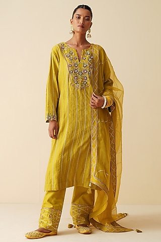 Light Mehndi Green Pure Chanderi Silk Embroidered Kurta Set by Zari Dorie