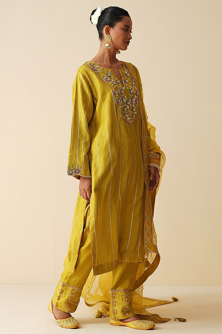 Light Mehndi Green Pure Chanderi Silk Embroidered Kurta Set by Zari Dorie at Pernia's Pop Up Shop