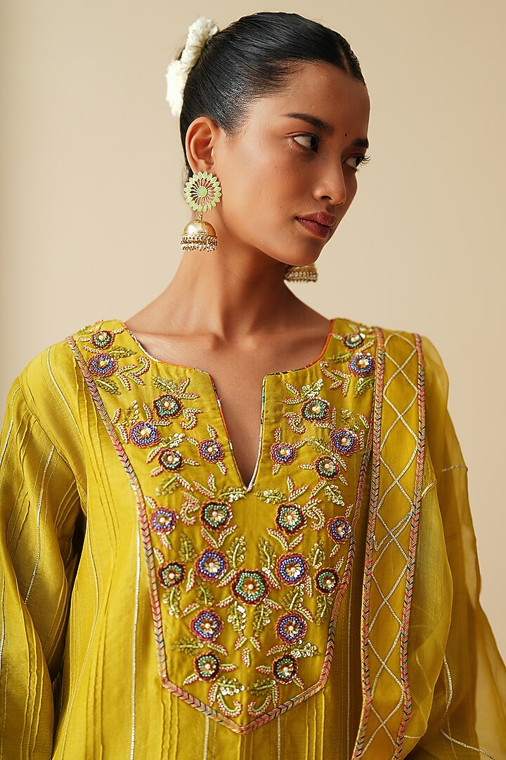 Light Mehndi Green Pure Chanderi Silk Embroidered Kurta Set by Zari Dorie at Pernia's Pop Up Shop