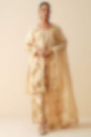 Beige Pure Chanderi Silk Embroidered Kurta Set by Zari Dorie at Pernia's Pop Up Shop