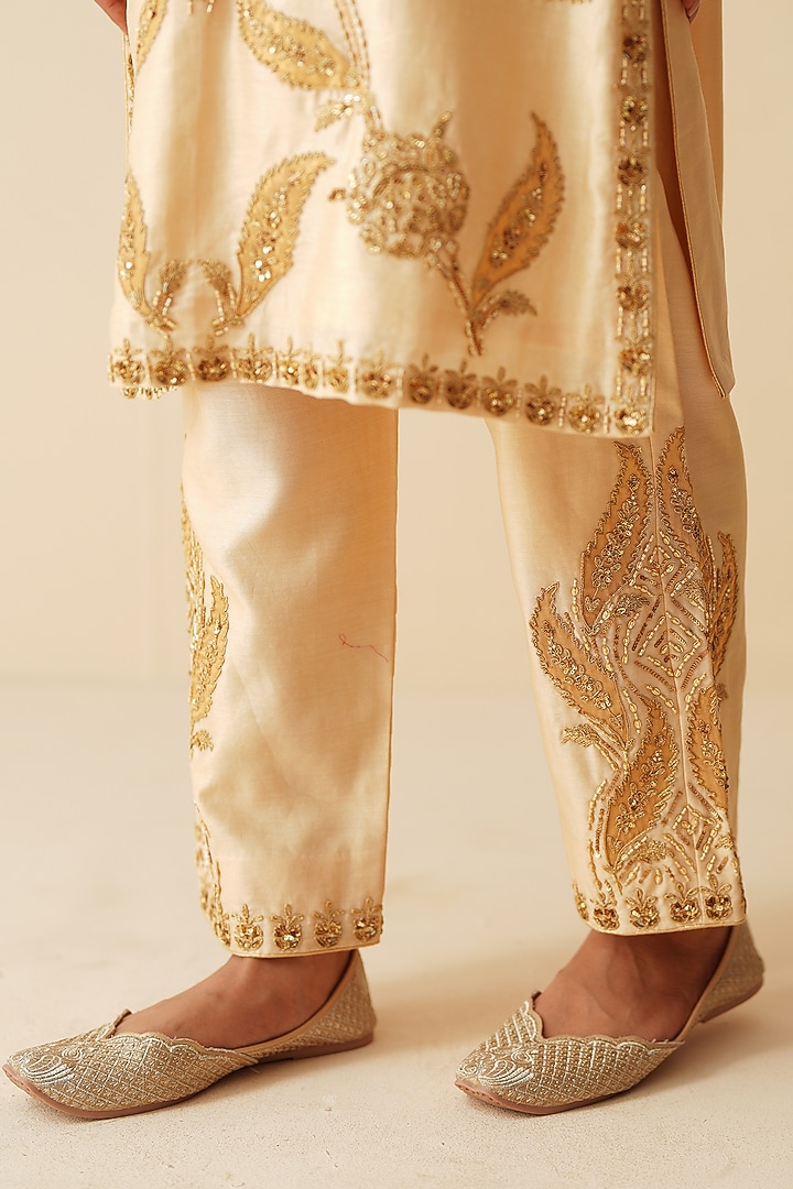 Beige Pure Chanderi Silk Embroidered Kurta Set by Zari Dorie at Pernia's Pop Up Shop