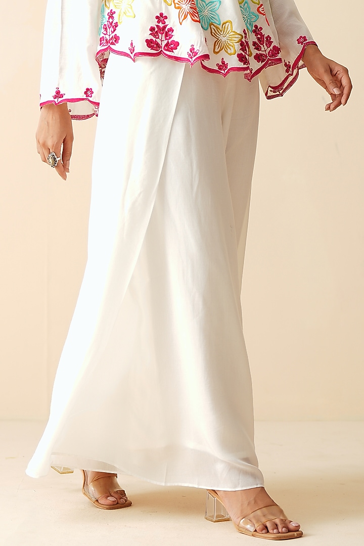 Off-White Muslin Silk Hand & Machine Co-Ord Set by Zari Dorie at Pernia's Pop Up Shop