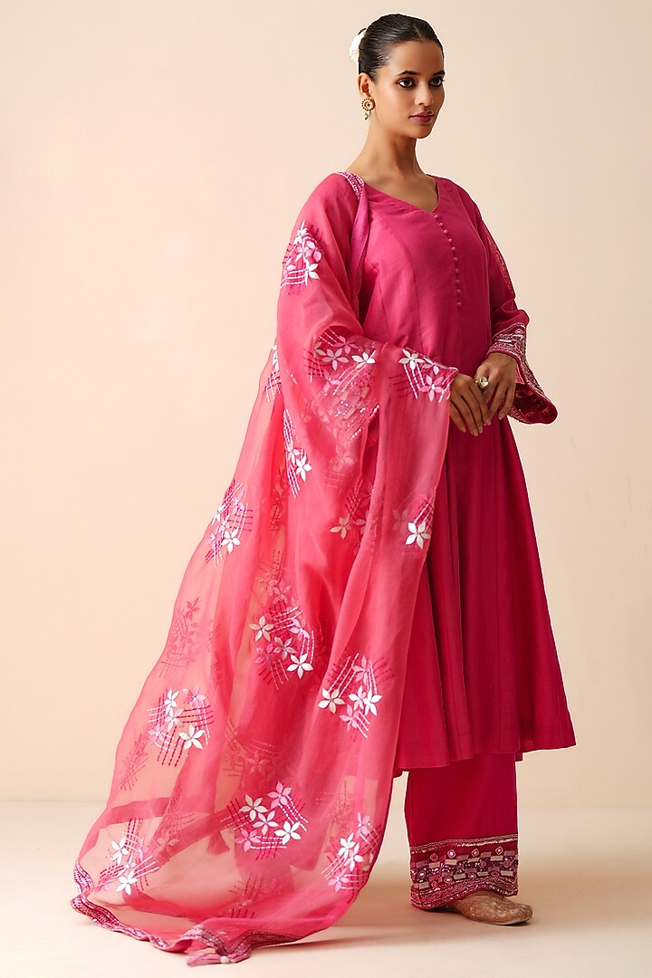 Hot Pink Pure Chanderi Silk Embellished Kurta Set by Zari Dorie at Pernia's Pop Up Shop