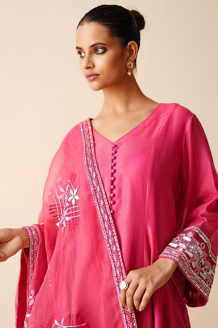 Hot Pink Pure Chanderi Silk Embellished Kurta Set by Zari Dorie at Pernia's Pop Up Shop