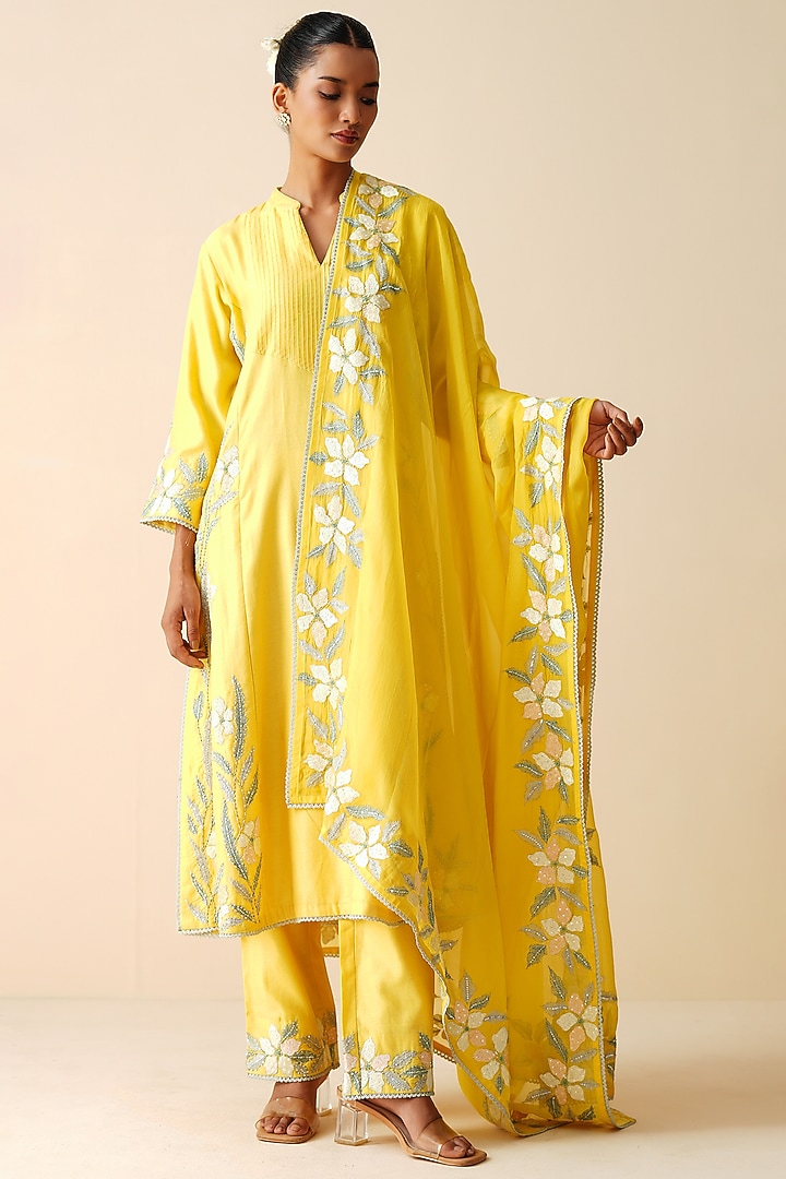 Yellow Pure Chanderi Silk Embellished Kurta Set by Zari Dorie at Pernia's Pop Up Shop