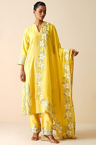 Yellow Pure Chanderi Silk Embellished Kurta Set by Zari Dorie
