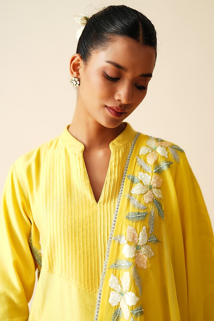 Yellow Pure Chanderi Silk Embellished Kurta Set by Zari Dorie at Pernia's Pop Up Shop