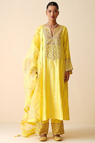 Yellow Pure Chanderi Silk Embellished Kurta Set by Zari Dorie