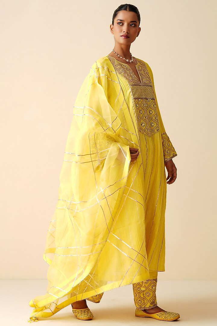 Yellow Pure Chanderi Silk Embellished Kurta Set by Zari Dorie at Pernia's Pop Up Shop