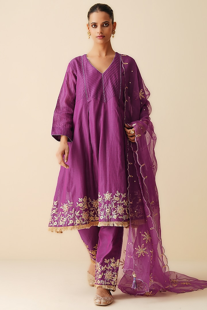 Purple Pure Chanderi Silk Embellished Kurta Set by Zari Dorie at Pernia's Pop Up Shop
