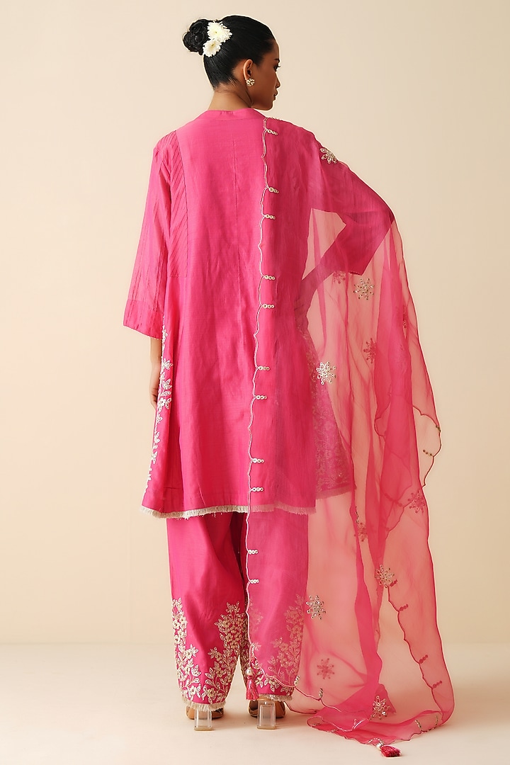Hot Pink Pure Chanderi Silk Embellished Kurta Set by Zari Dorie at Pernia's Pop Up Shop