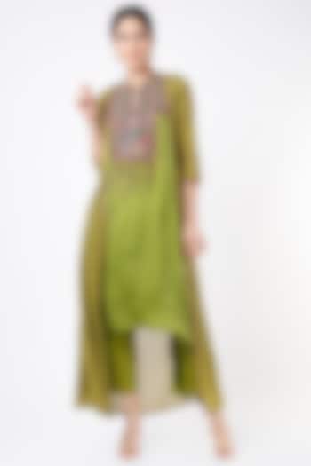 Mehendi Green Hand Embroidered Asymmetrical Kurta Set by Zariya The Label