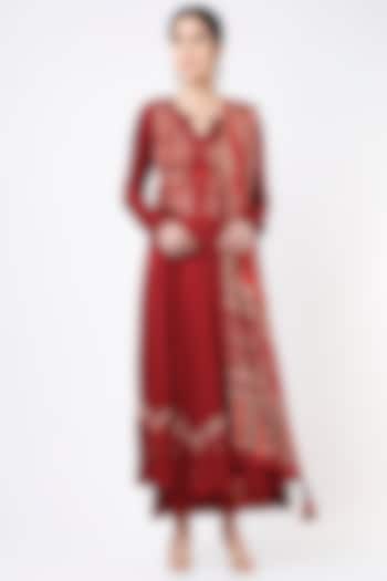 Red Mirror Embroidered Anarkali Set by Zariya The Label
