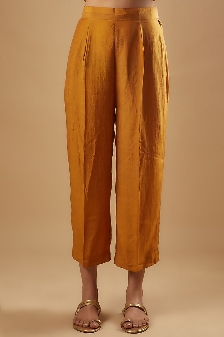 Kesari Mustard Bemberg Silk Mandala Embroidered Kurta Set by Zariya The Label at Pernia's Pop Up Shop