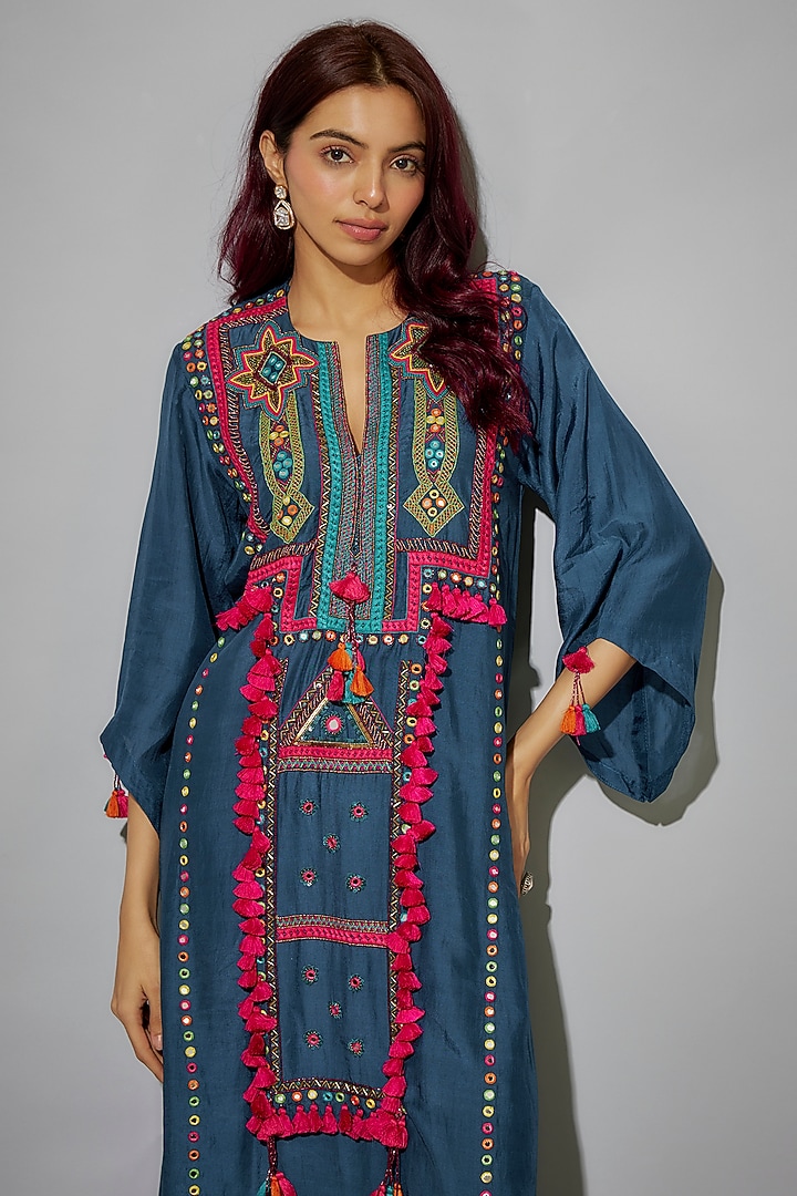 Dark Sapphire Blue Bemberg Silk Thread Embroidered Kurta Set by Zariya The Label at Pernia's Pop Up Shop