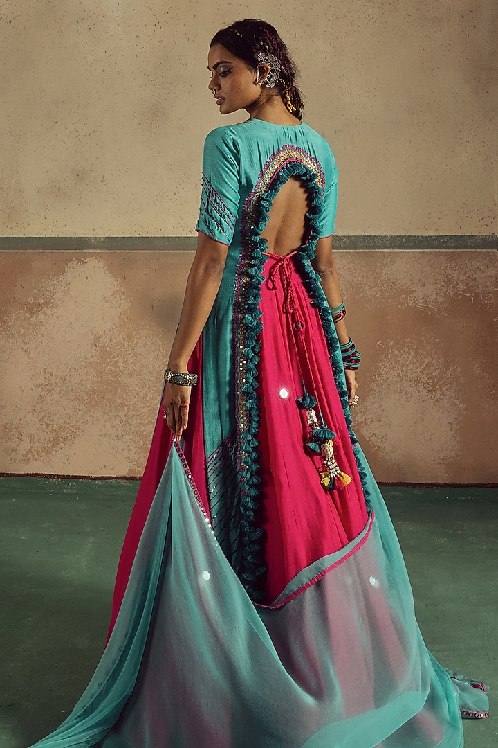 Pink Bemberg Silk Wedding Lehenga Set by Zariya The Label at Pernia's Pop Up Shop