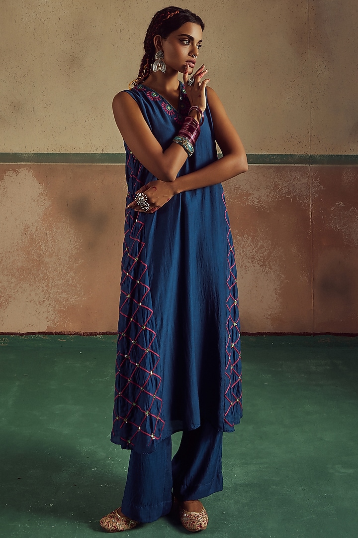 Blue Bemberg Silk Mandala Embroidered A-Line Kurta Set by Zariya The Label at Pernia's Pop Up Shop