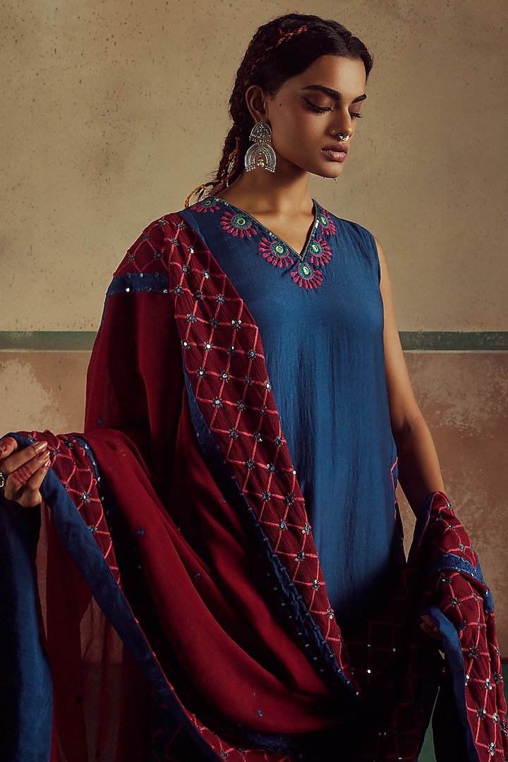Blue Bemberg Silk Mandala Embroidered A-Line Kurta Set by Zariya The Label at Pernia's Pop Up Shop