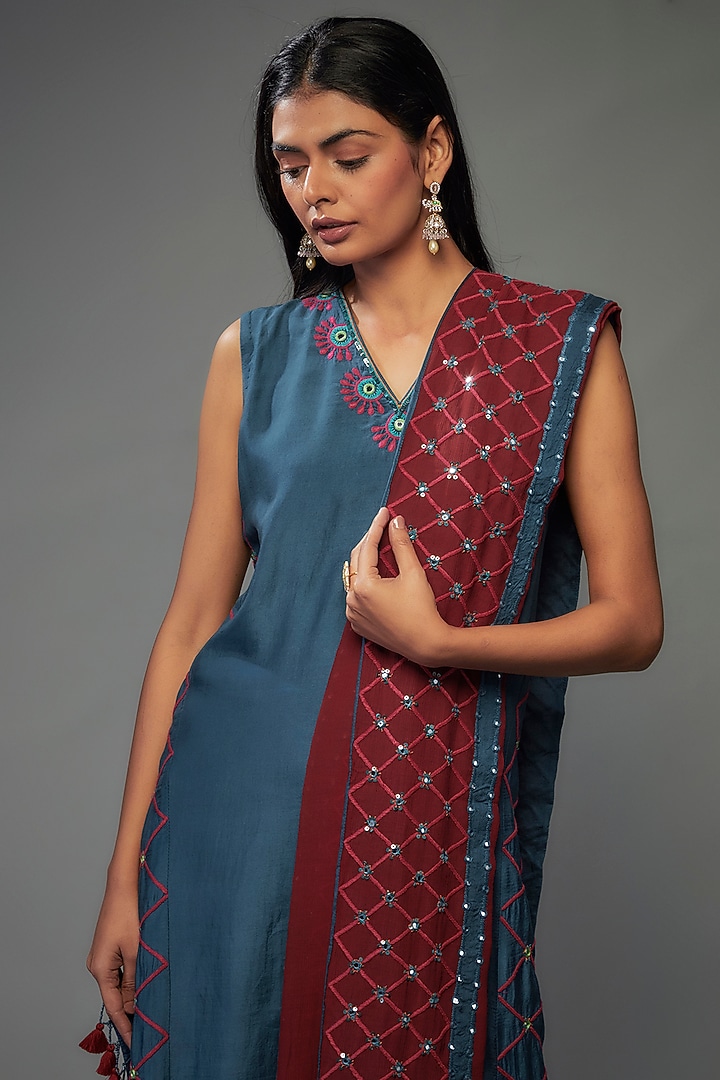 Dark Sapphire Blue Bemberg Silk Mandala Embroidered Kurta Set by Zariya The Label at Pernia's Pop Up Shop