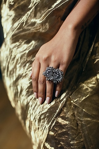 Black Rhodium Finish Song of Metal Ring by Zariin