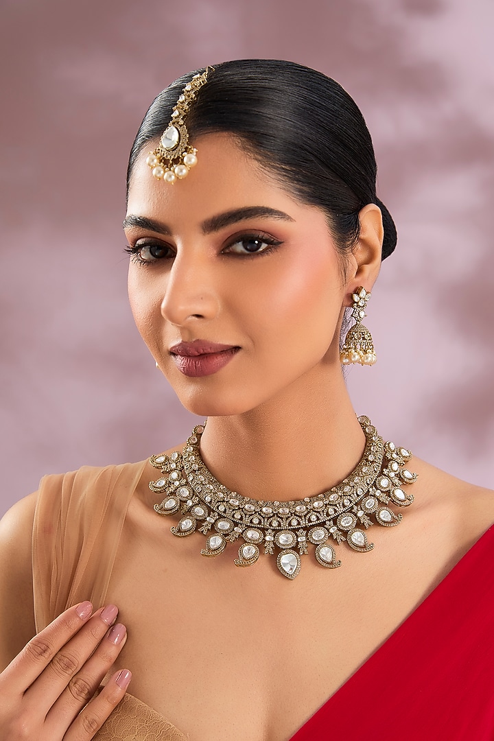 Two-Tone Finish Kundan Polki Necklace Set by Zevar By Geeta at Pernia's Pop Up Shop