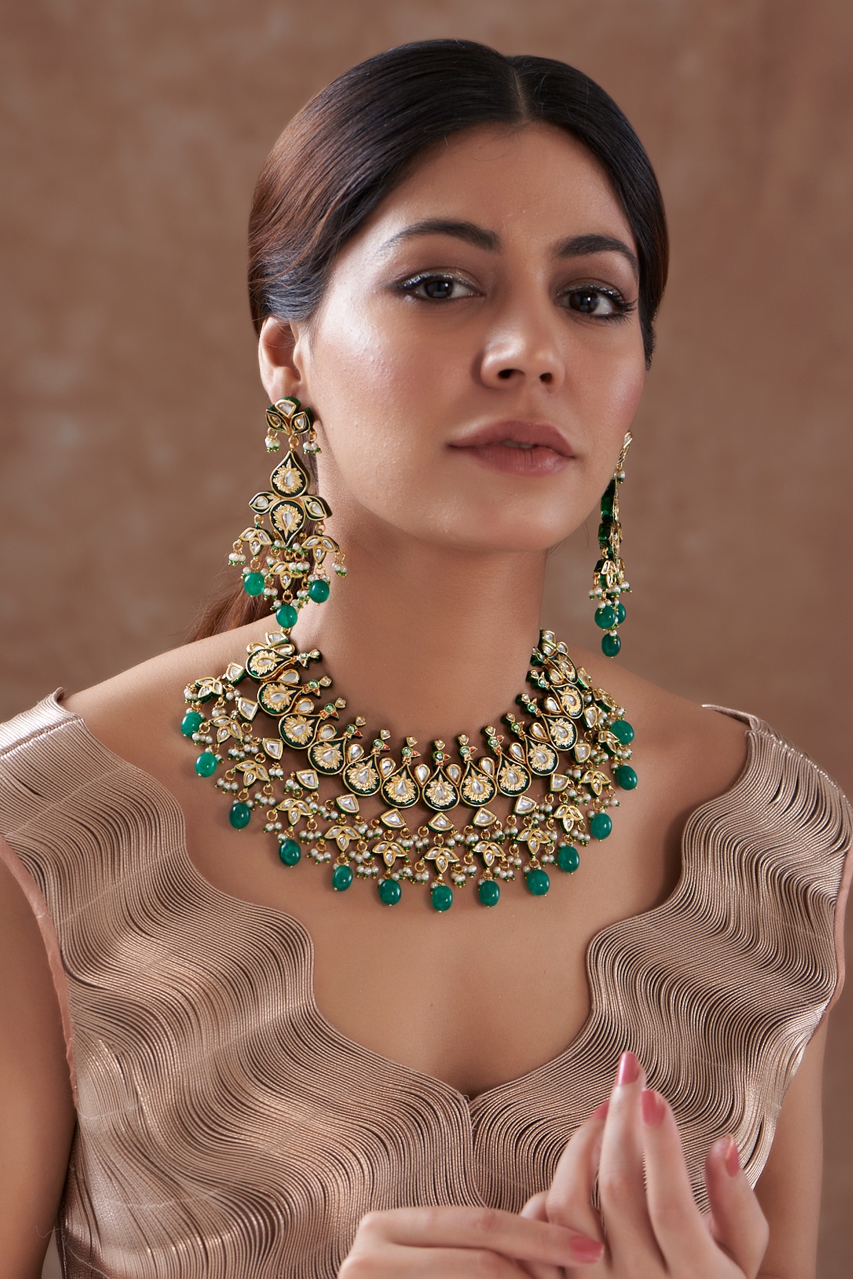 Emerald green Kundan choker Necklace, Polki Choker, Indian Jewelry, Gr |  Erajewels