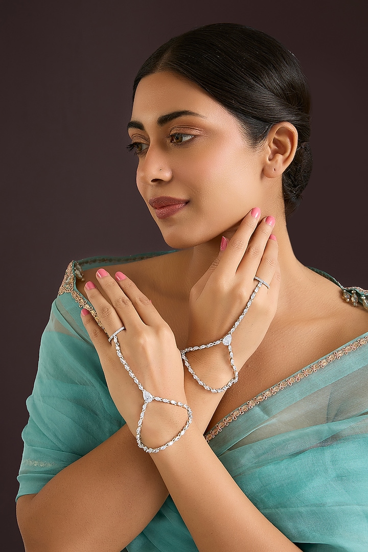 White Finish Diamond Hathphool (Set Of 2) by Zevar By Geeta at Pernia's Pop Up Shop