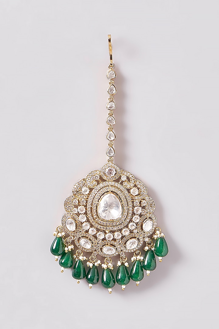 White Finish Kundan Polki & Green Pearl Maangtikka by Zevar By Geeta at Pernia's Pop Up Shop
