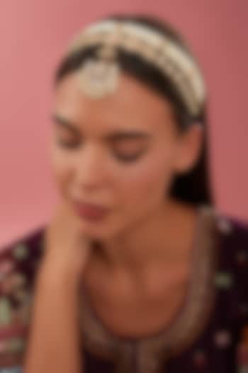 Gold Finish Kundan Polki Mathapatti by Zevar By Geeta at Pernia's Pop Up Shop