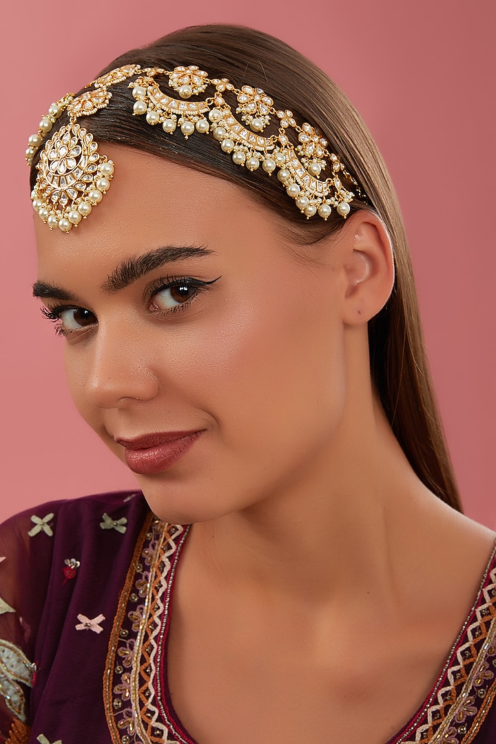 Gold Finish Kundan Polki Mathapatti by Zevar By Geeta at Pernia's Pop Up Shop