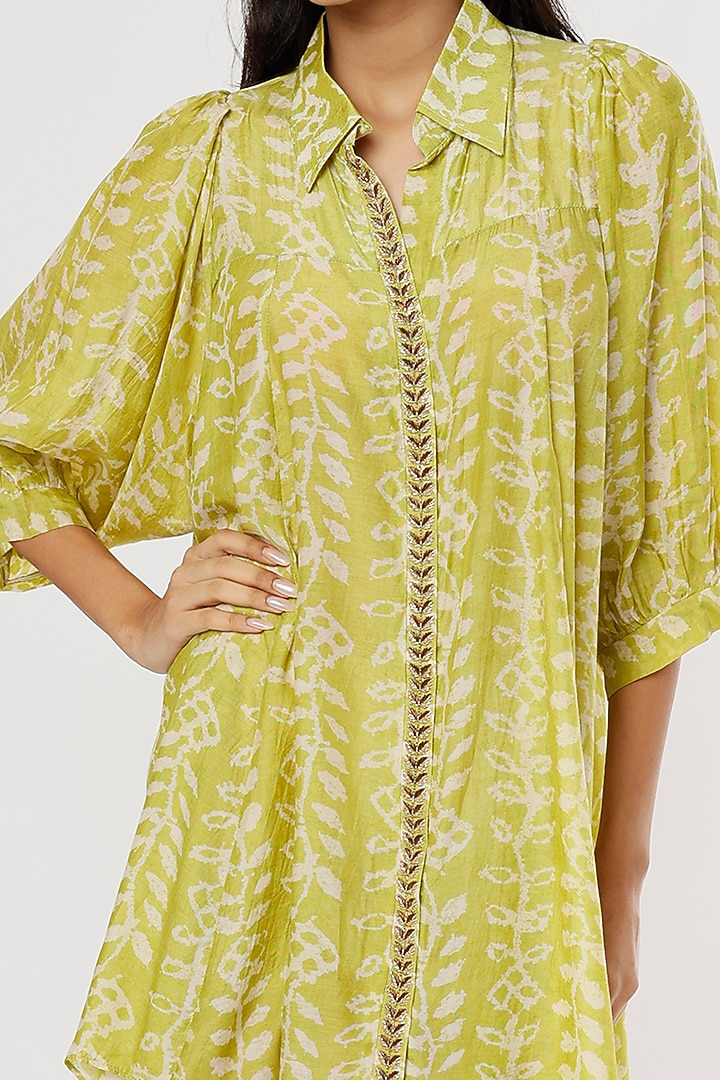 Green Embroidered Short Smocked Kurta by zeel doshi thakkar at Pernia's Pop Up Shop