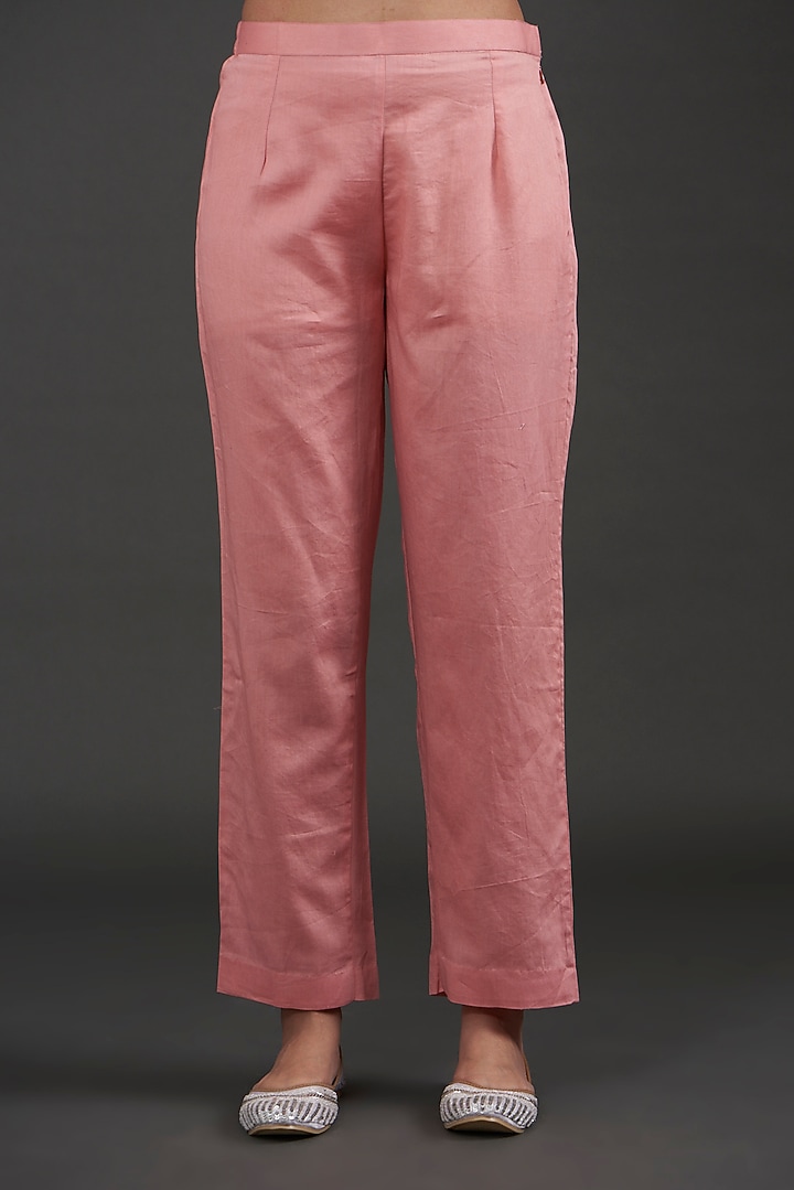Pink Chanderi Cotton Silk Embroidered Kurta Set by Zeefaa at Pernia's Pop Up Shop