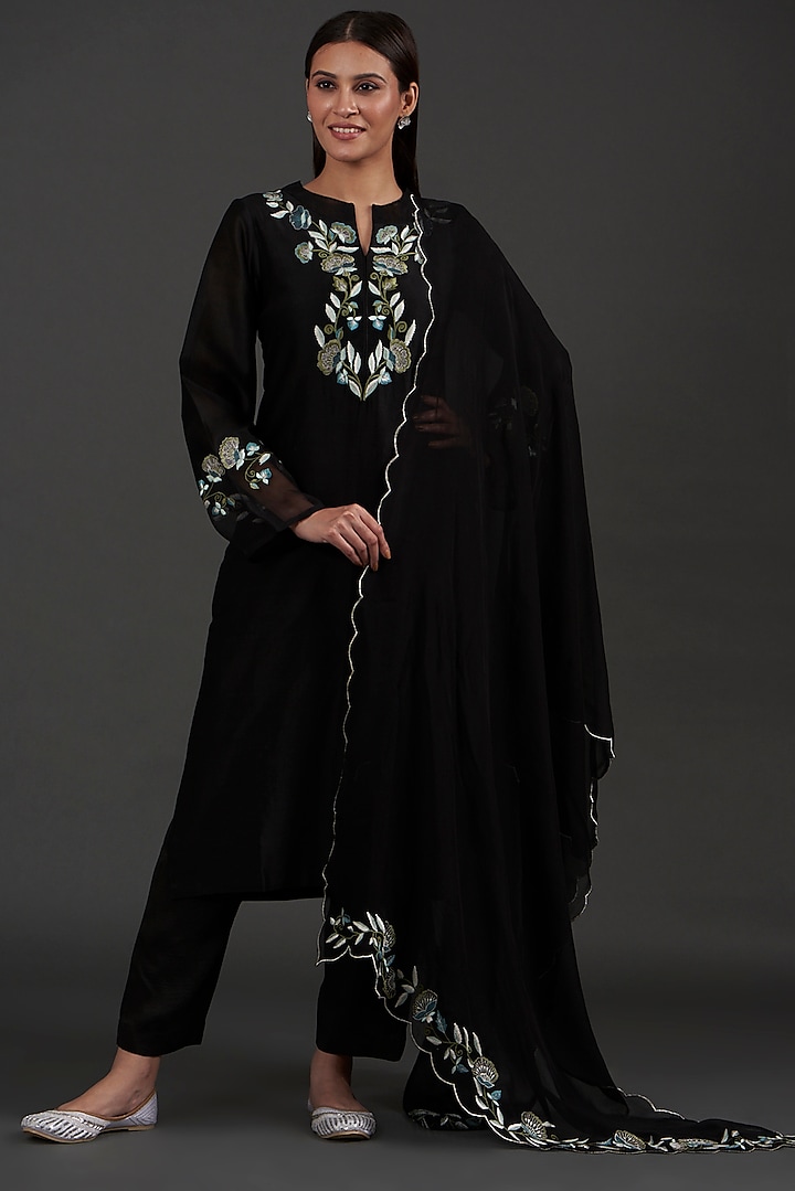 Black Chanderi Cotton Silk Embroidered Kurta Set by Zeefaa