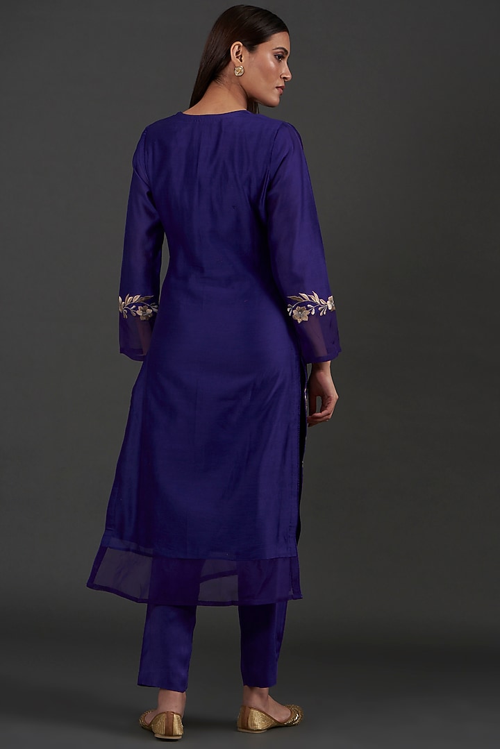 Blue Chanderi Embroidered Kurta Set by Zeefaa at Pernia's Pop Up Shop