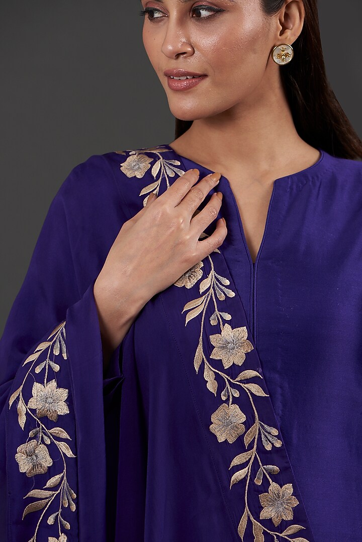 Blue Chanderi Embroidered Kurta Set by Zeefaa at Pernia's Pop Up Shop