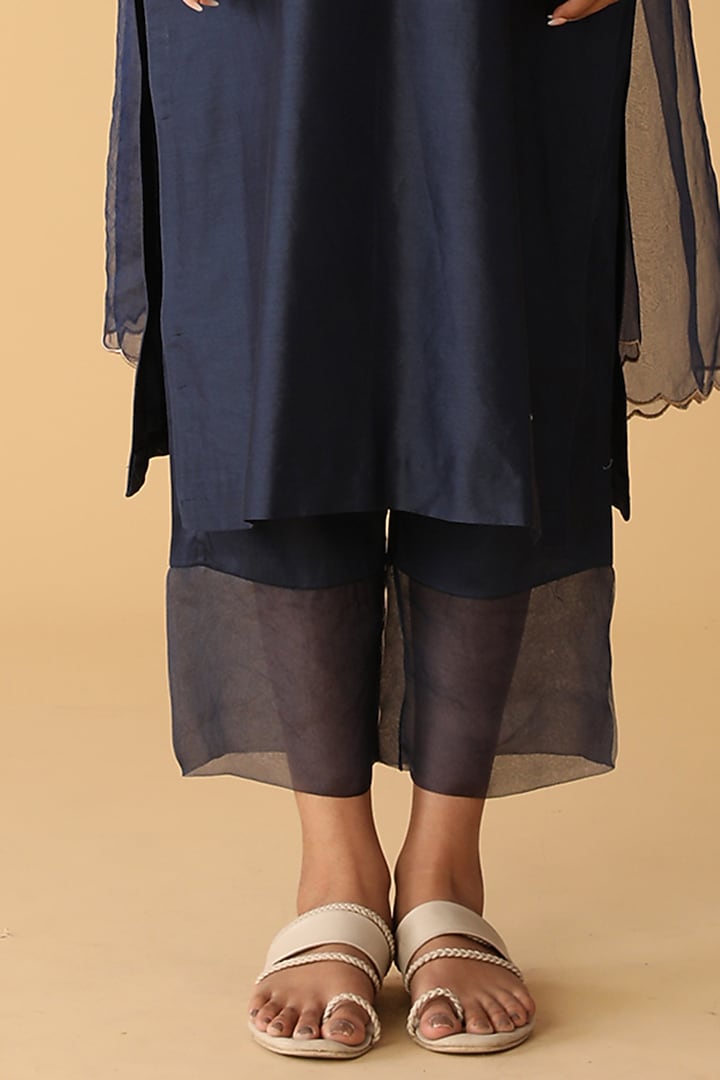 Oxford Blue Embroidered Kurta Set by Zeefaa at Pernia's Pop Up Shop