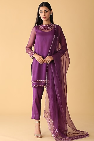 Purple Chanderi Embroidered Kurta Set by Zeefaa