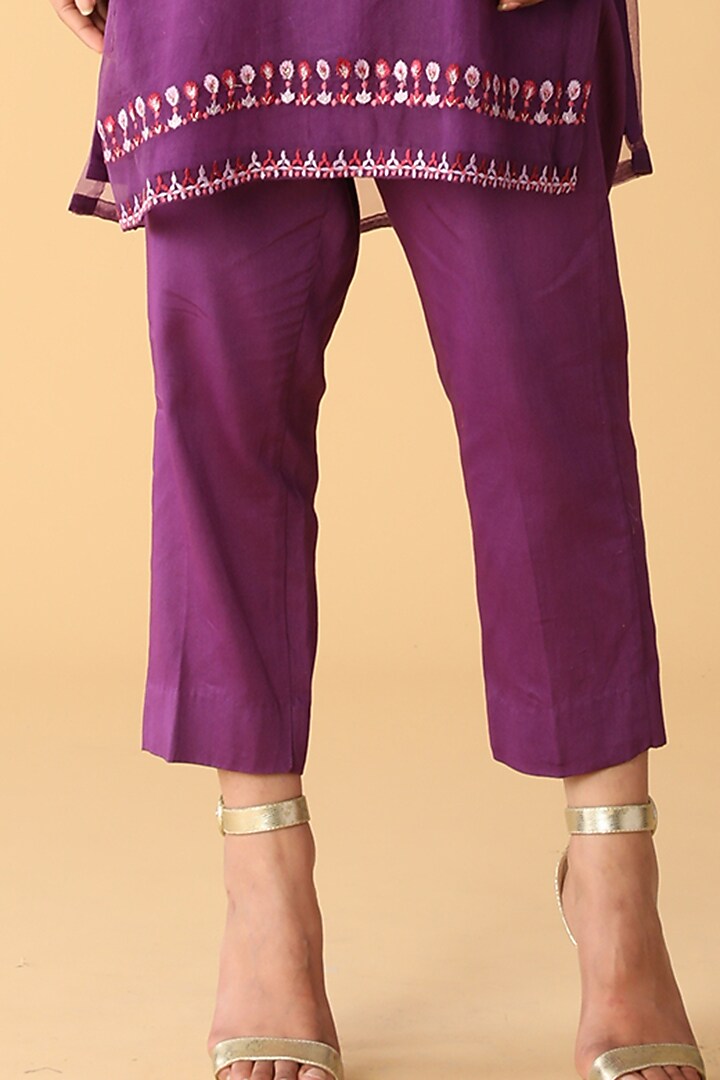 Purple Chanderi Embroidered Kurta Set by Zeefaa at Pernia's Pop Up Shop