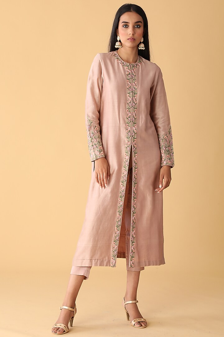 Dusky Pink Chanderi Embroidered Kurta Set by Zeefaa at Pernia's Pop Up Shop