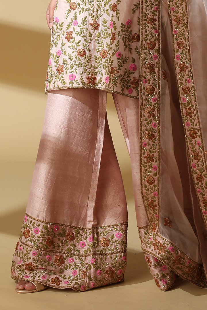 Pink Sequins Embroidered Kurta Set by Zeefaa at Pernia's Pop Up Shop