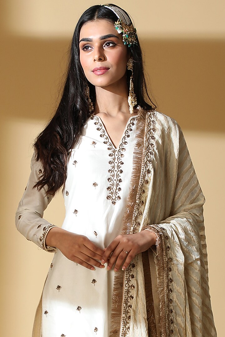 White Cotton Embroidered Gharara Set by Zeefaa at Pernia's Pop Up Shop