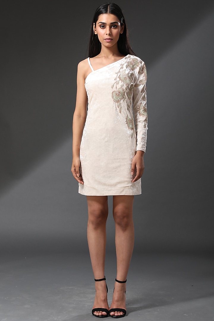 White Velvet Mini Dress by Zeefaa