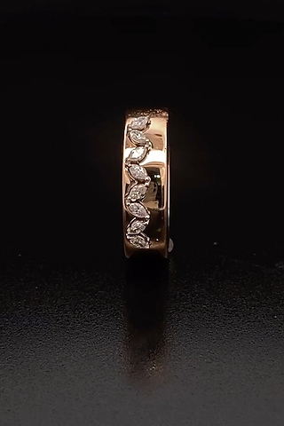 18kt Rose Gold Finish Carved Leaf Motifs Diamond Ring by Zewar By Valchandson jewellers