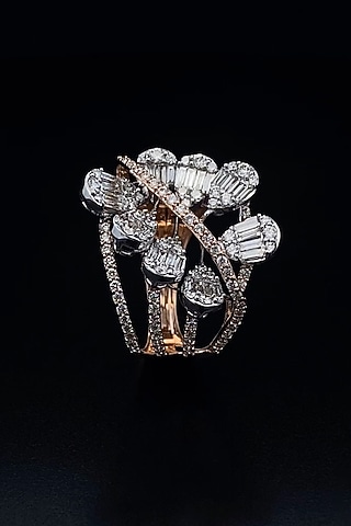 18kt Two-Tone Finish Baguette & Round-Shaped Cocktail Ring by Zewar By Valchandson jewellers